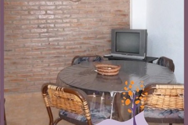 CASA PARA 6 PERSONAS CON PILETA USO EXCLUSIVO-QUINCHO-PATIO