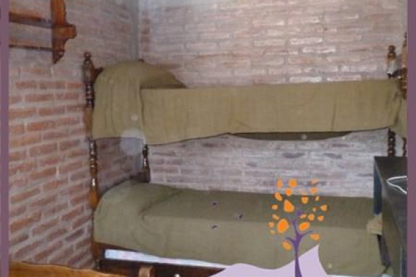 CASA PARA 6 PERSONAS CON PILETA USO EXCLUSIVO-QUINCHO-PATIO