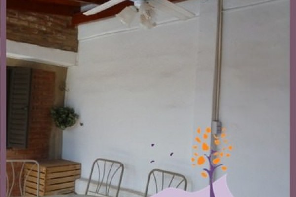 CASA PARA 6 PERSONAS CON PILETA USO EXCLUSIVO-QUINCHO-PATIO