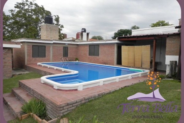 CASA PARA 6 PERSONAS CON PILETA USO EXCLUSIVO-QUINCHO-PATIO