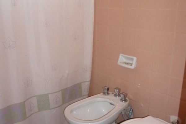 CHALET PARA 8/10 PERSONAS CON GRAN PARQUE, PISCINA Y QUINCHO
