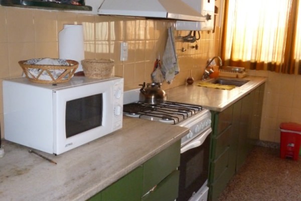 CHALET PARA 8/10 PERSONAS CON GRAN PARQUE, PISCINA Y QUINCHO