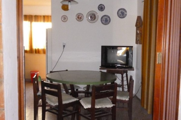 CHALET PARA 8/10 PERSONAS CON GRAN PARQUE, PISCINA Y QUINCHO
