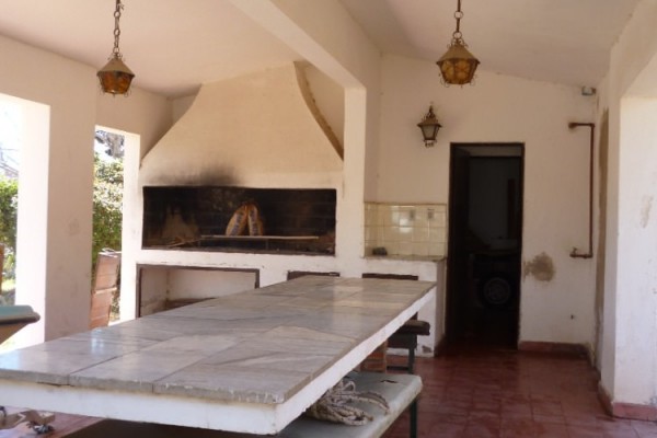 CHALET PARA 8/10 PERSONAS CON GRAN PARQUE, PISCINA Y QUINCHO