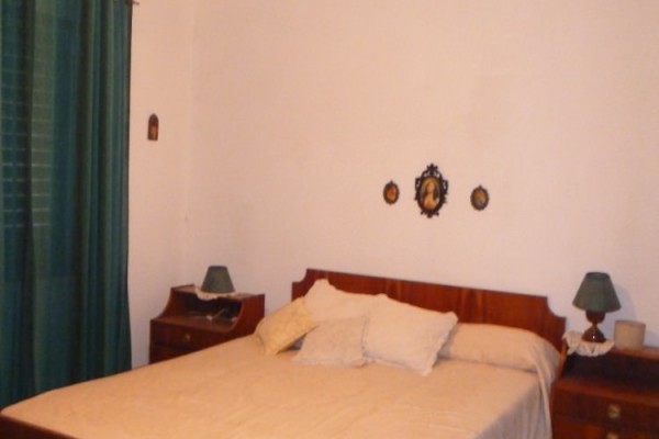 CHALET PARA 8/10 PERSONAS CON GRAN PARQUE, PISCINA Y QUINCHO