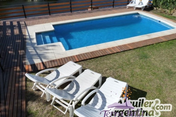 DEPARTAMENTOS SOBRE EL LAGO PARA 4/6 PERSONAS CON PILETA