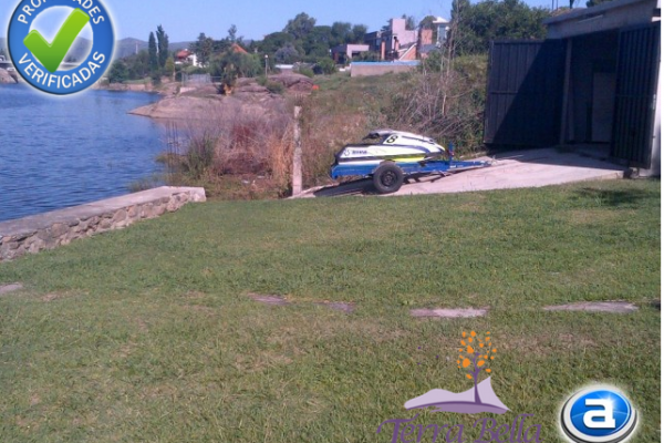 DEPARTAMENTOS SOBRE EL LAGO PARA 4/6 PERSONAS CON PILETA