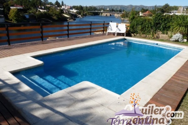 DEPARTAMENTOS SOBRE EL LAGO PARA 4/6 PERSONAS CON PILETA
