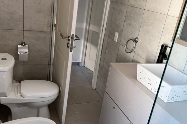 HERMOSO COMPLEJO EN BARRIO CERRADO CON PILETA Y PARRILLA