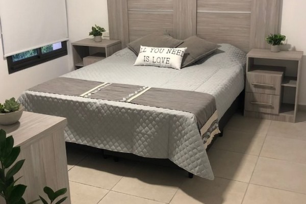 HERMOSO COMPLEJO EN BARRIO CERRADO CON PILETA Y PARRILLA
