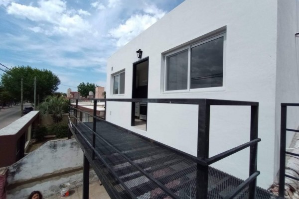 DEPARTAMENTO A METROS DEL LAGO, PARA 6 PERSONAS