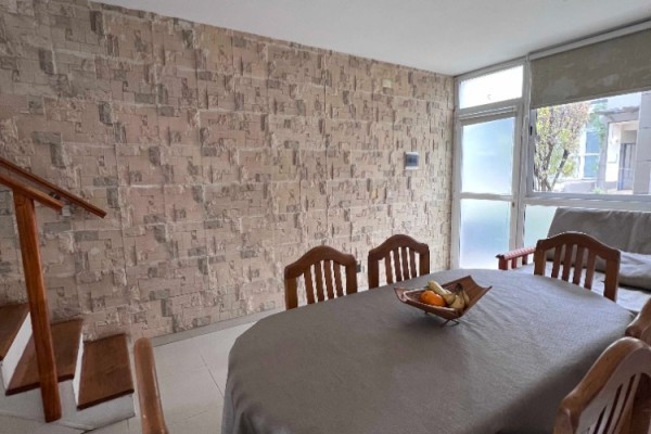 DUPLEX PARA 4 PERSONAS CON PILETA, COCHERA, QUINCHO