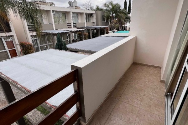 DUPLEX PARA 4 PERSONAS CON PILETA, COCHERA, QUINCHO