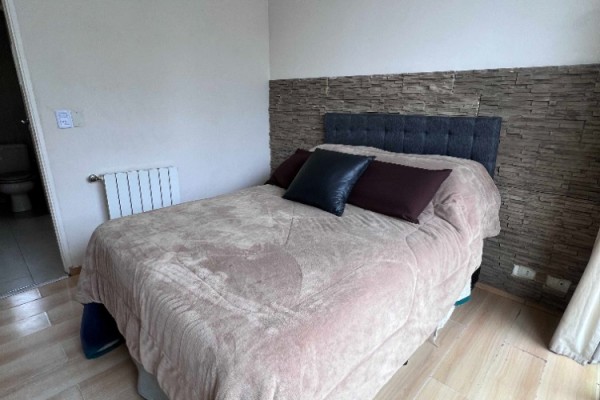 DUPLEX PARA 4 PERSONAS CON PILETA, COCHERA, QUINCHO