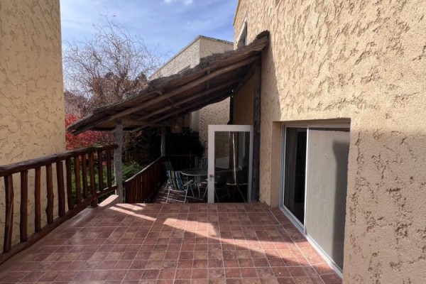 EXCLUSIVO CONDOMINIO SOBRE EL LAGO! PISCINA CLIMATIZADA, QUIMNCHO, BAJADA PROPIA!