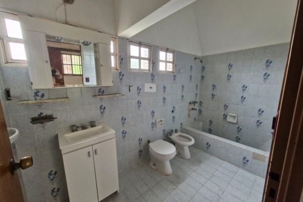 CASA 2 DORMITORIOS