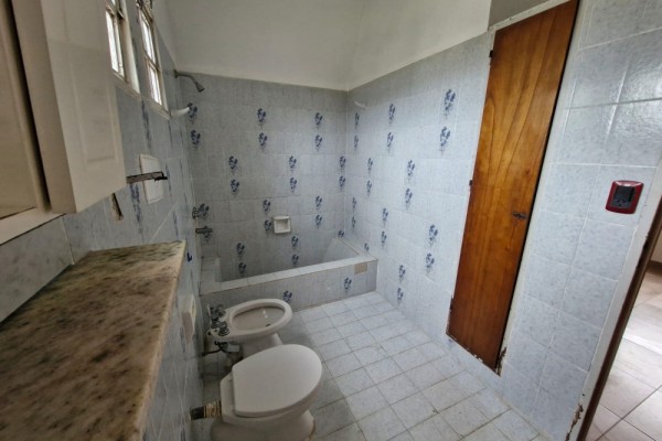 CASA 2 DORMITORIOS