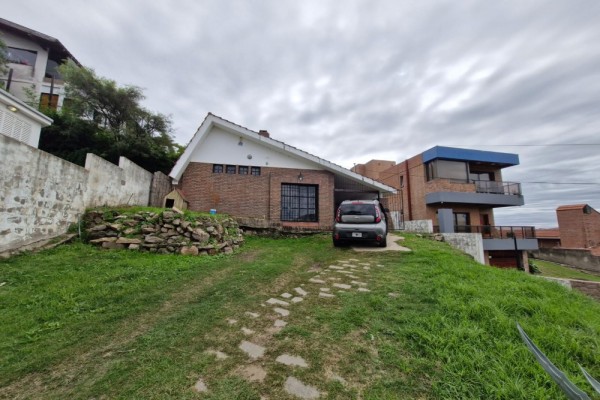 CASA 2 DORMITORIOS