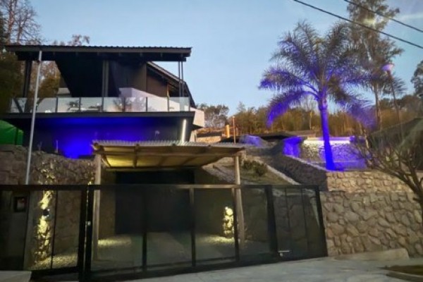 CASA IMPONENTE HASTA 6 PERSONAS