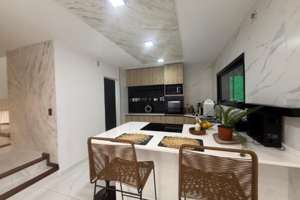 CASA IMPONENTE HASTA 6 PERSONAS