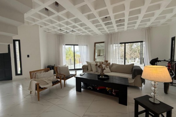 CASA IMPONENTE HASTA 6 PERSONAS