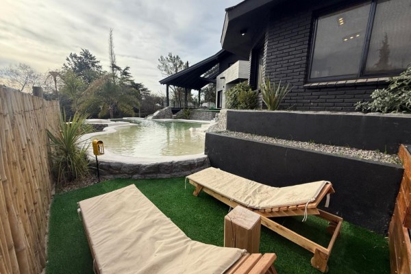 CASA IMPONENTE HASTA 6 PERSONAS