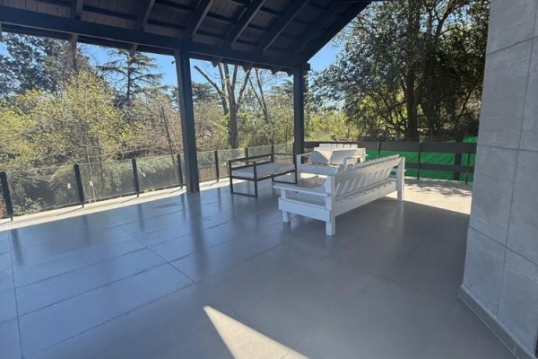 CASA IMPONENTE HASTA 6 PERSONAS