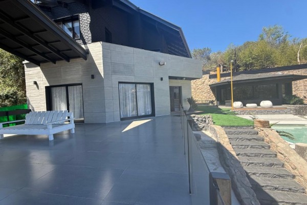 CASA IMPONENTE HASTA 6 PERSONAS