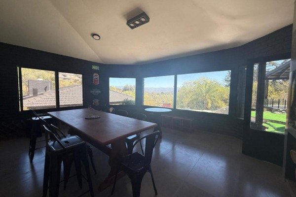 CASA IMPONENTE HASTA 6 PERSONAS
