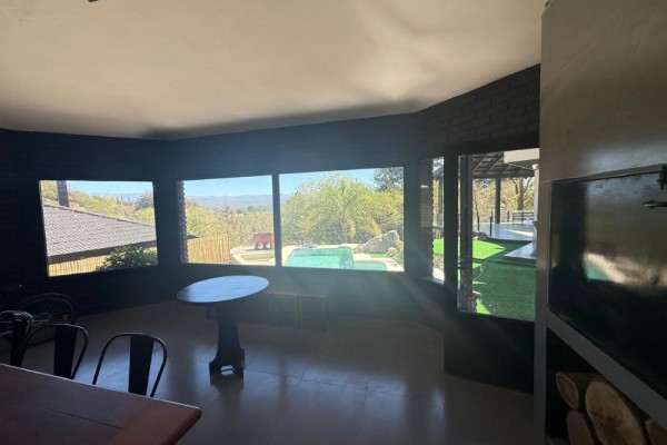 CASA IMPONENTE HASTA 6 PERSONAS